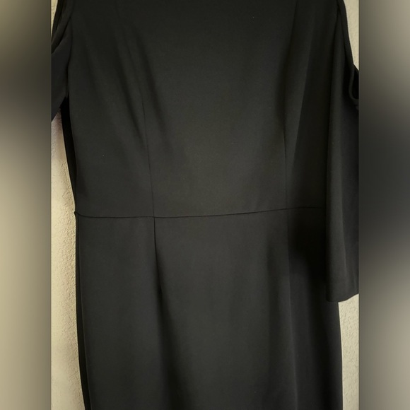 Adrianna Papell Black Cold Shoulder Mock Neck 3/4 Sleeve Sheath Party Dress 10 - Picture 3 of 7